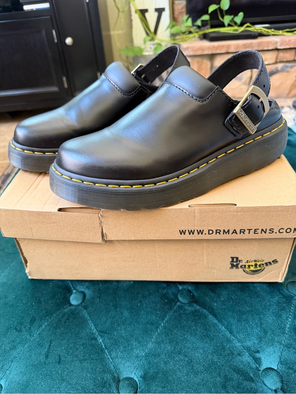Dr Martens Archive Black Leather Platform Mules - Picture 2 of 11